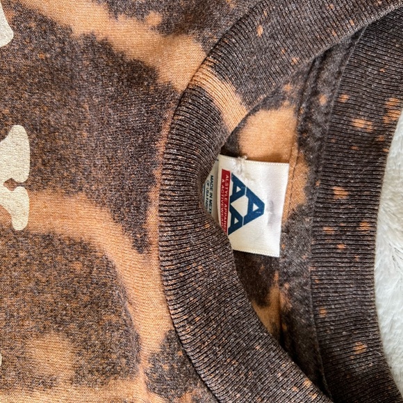 🌱🦢4 FOR $15!🦢🌱 Bleached Armadillo tee - Picture 3 of 3